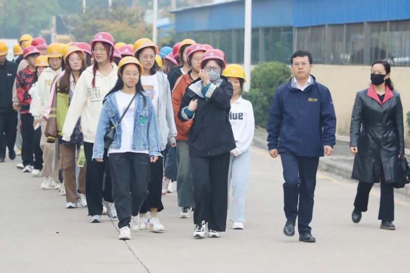 1698460193333555.jpg 640.jpg